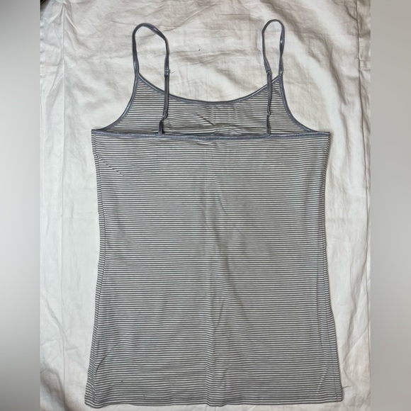 !!SOLD!! Mossimo Gray and White Camisole with Built in Bra Size M - Picture 3 of 3